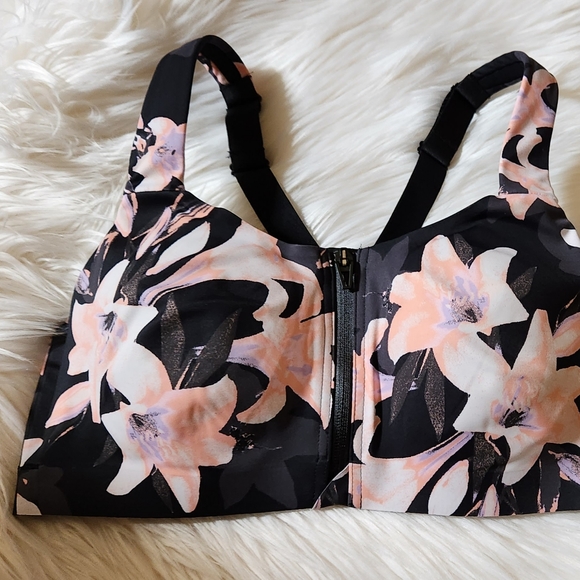 VS Sports Bra and leggings set - Picture 4 of 4